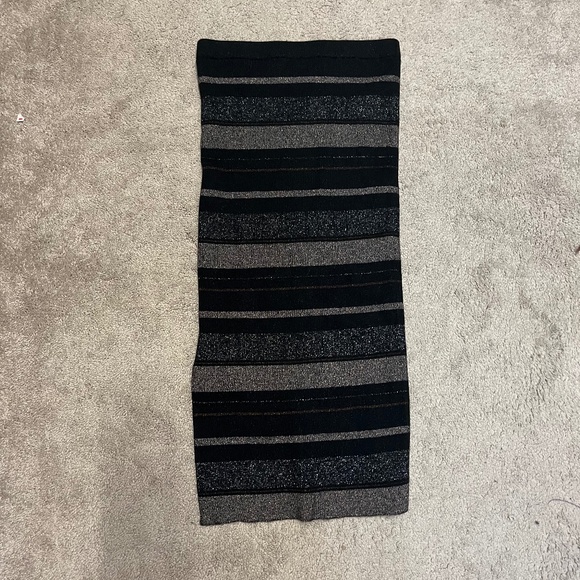 House of Harlow 1960 Sweater Maxi Skirt Metallic - Picture 4 of 5